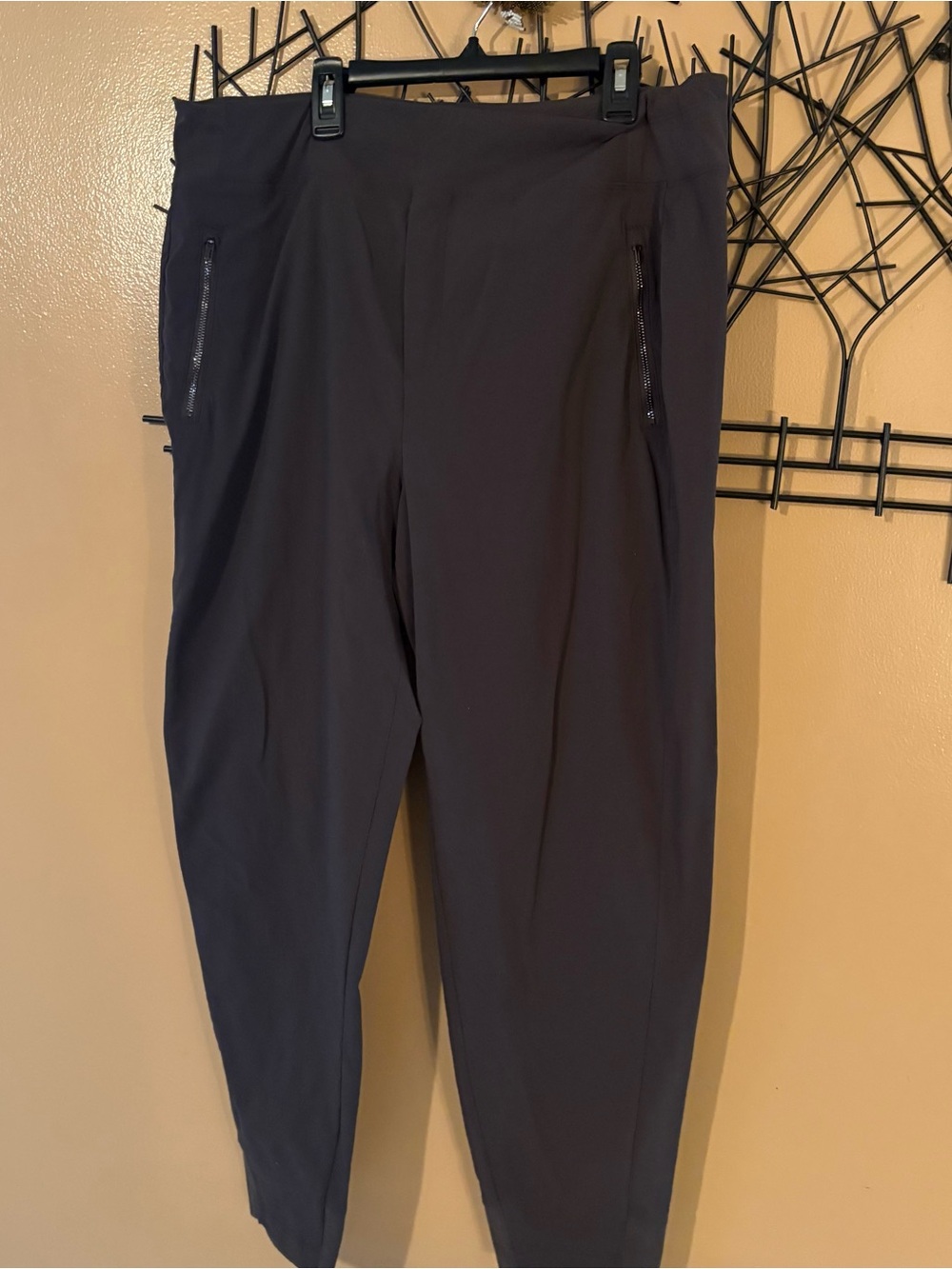Athleta Trekkie North High Rise Jogger- charcoal gray. Size 16. VGUC